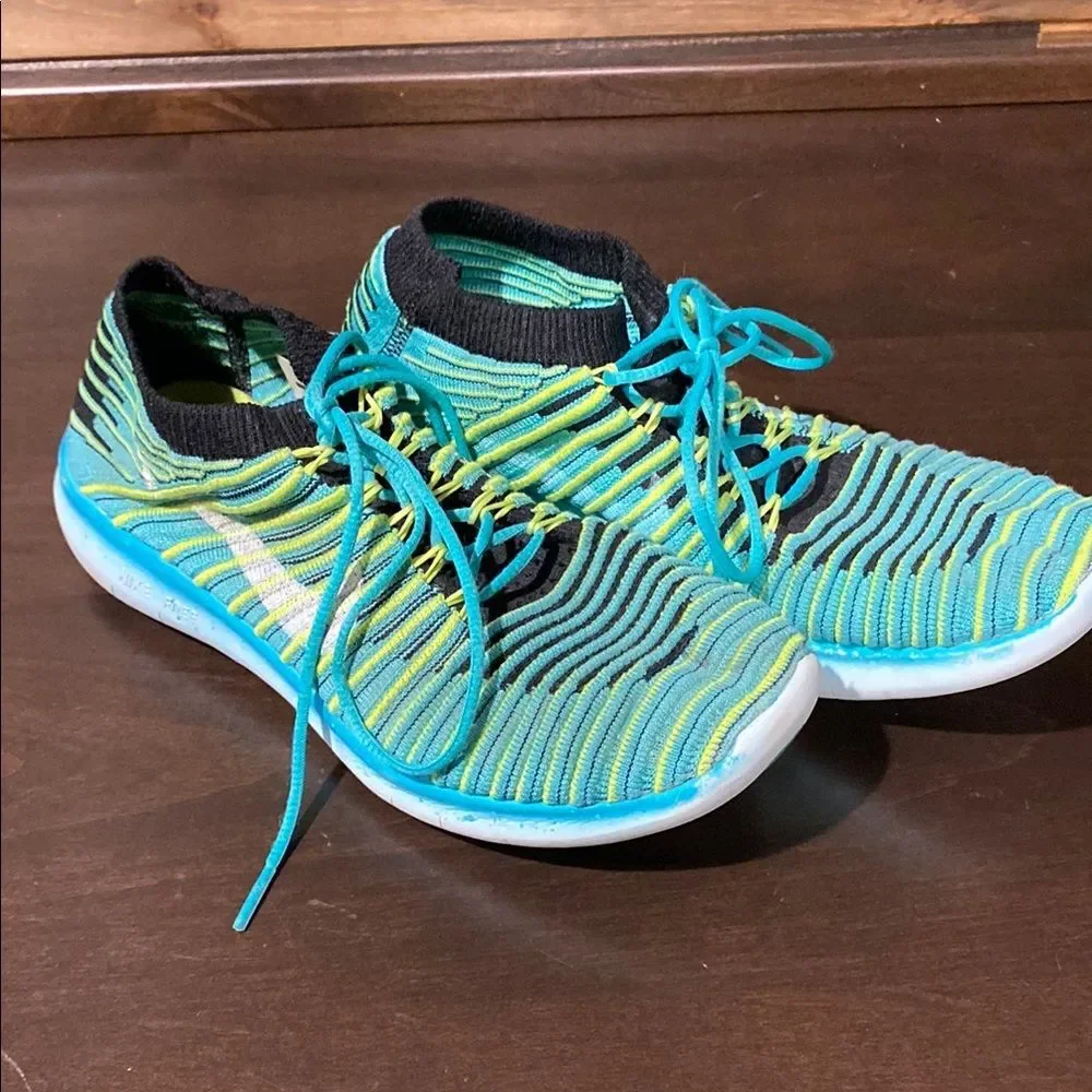 Nike Flyknit Teal Neon Yellow Lightweight Running Shoes Size 6.5